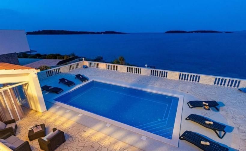 Villa en la isla de Korcula, Croacia, 450 m² - imagen 1
