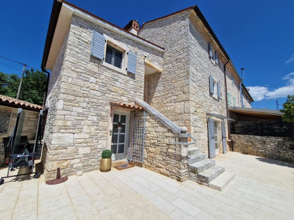 Villa à Svetvincenat, Croatie, 208 m² - image 1