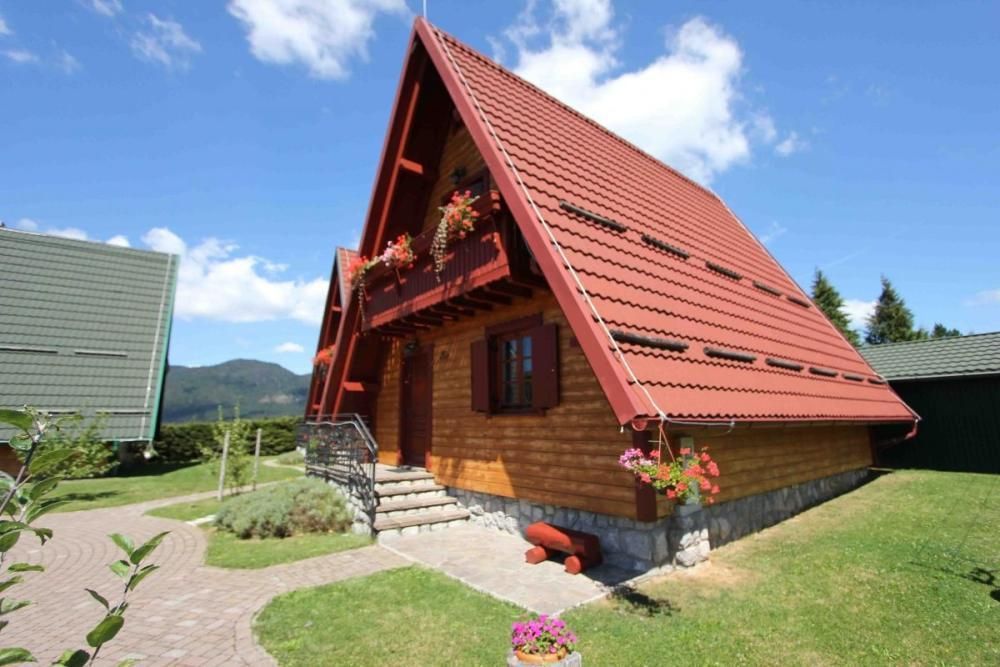 Hotel in Delnice, Kroatien, 1 894 m² - Foto 1