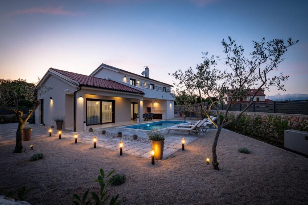 Villa on Krk, Croatia, 160 m² - picture 1