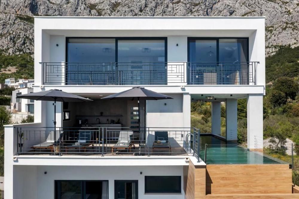 Villa in Makarska, Croatia, 330 m² - picture 1