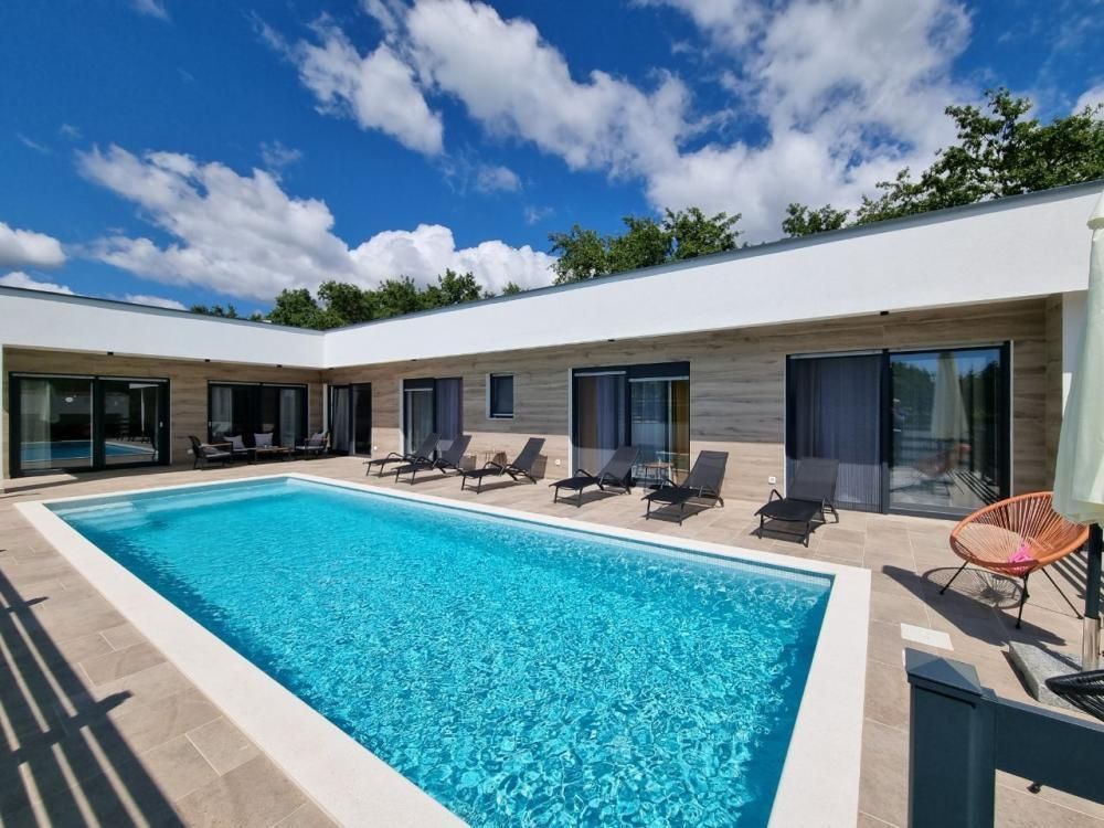 Villa en Svetvincenat, Croacia, 220 m² - imagen 1