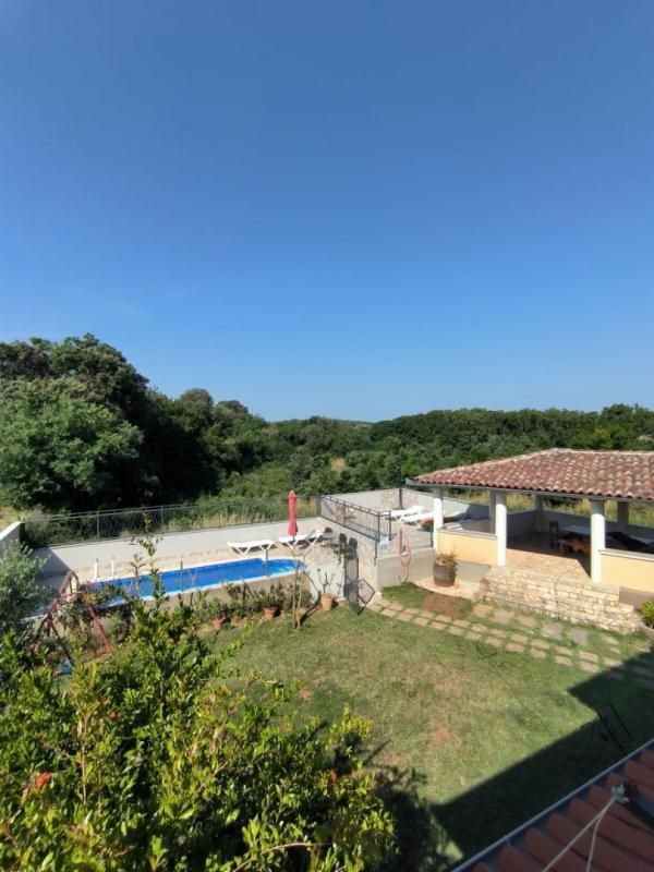 Hôtel à Pula, Croatie, 400 m² - image 1