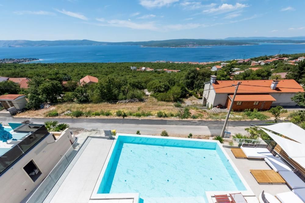 Villa à Crikvenica, Croatie, 300 m² - image 1