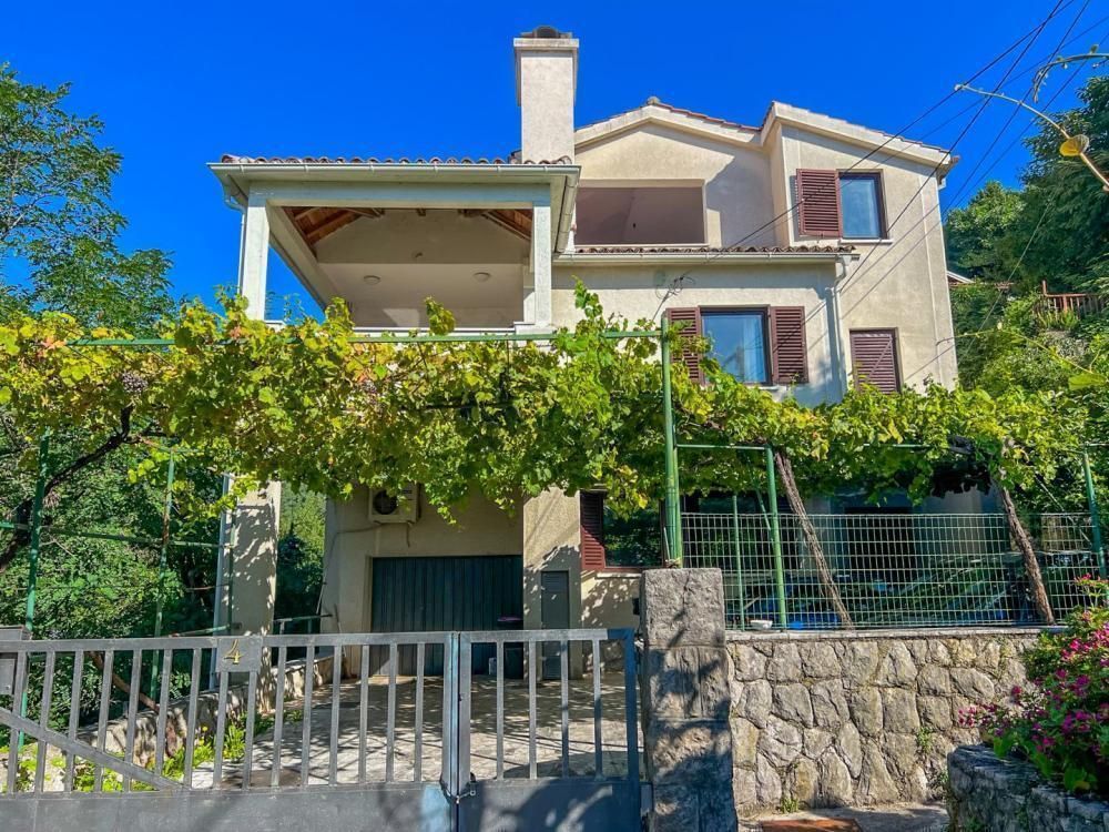 Hôtel à Opatija, Croatie, 482 m² - image 1