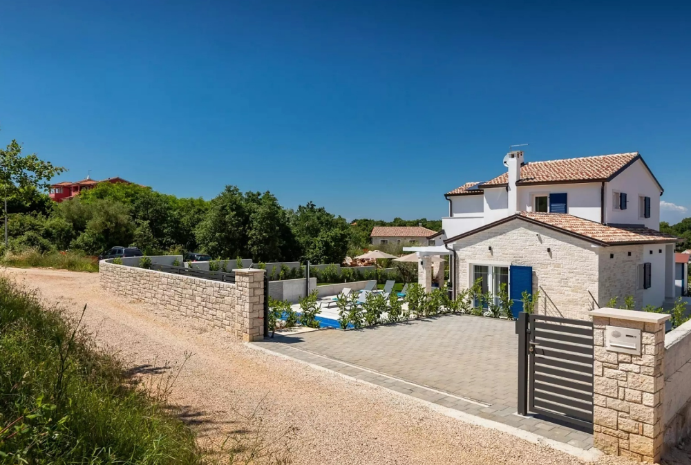 Villa à Poreč, Croatie, 141 m² - image 1
