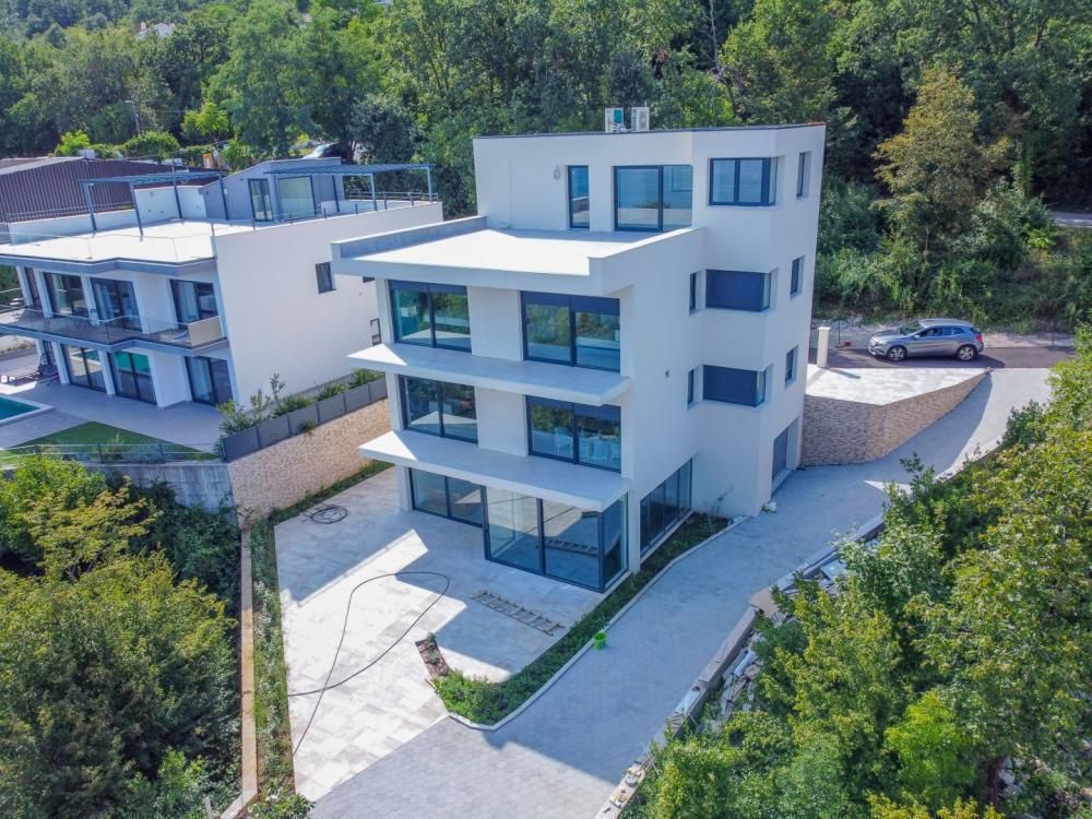 Villa in Opatija, Croatia, 400 m² - picture 1