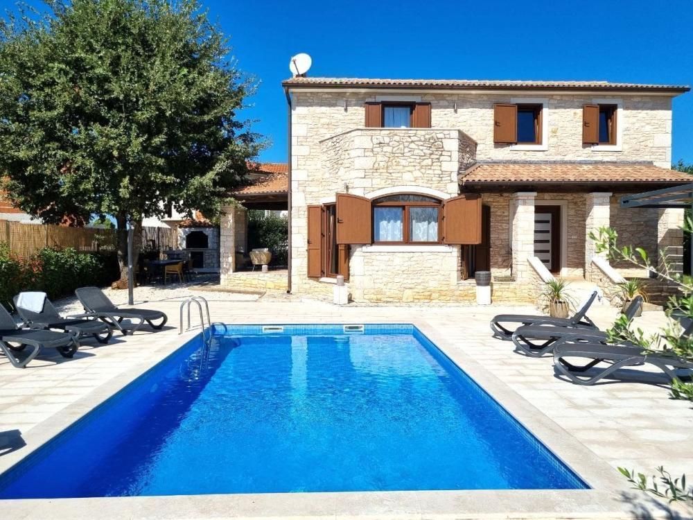 Villa Sveti Lovreč, Croatia, 168 m² - picture 1