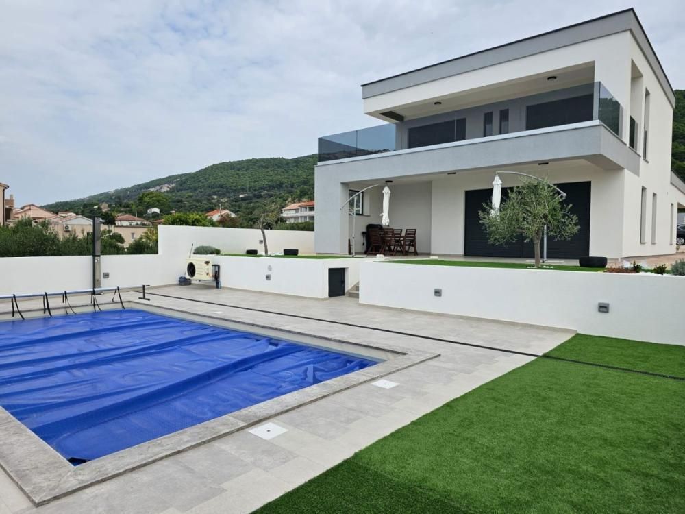 Villa on Rab, Croatia, 225 m² - picture 1