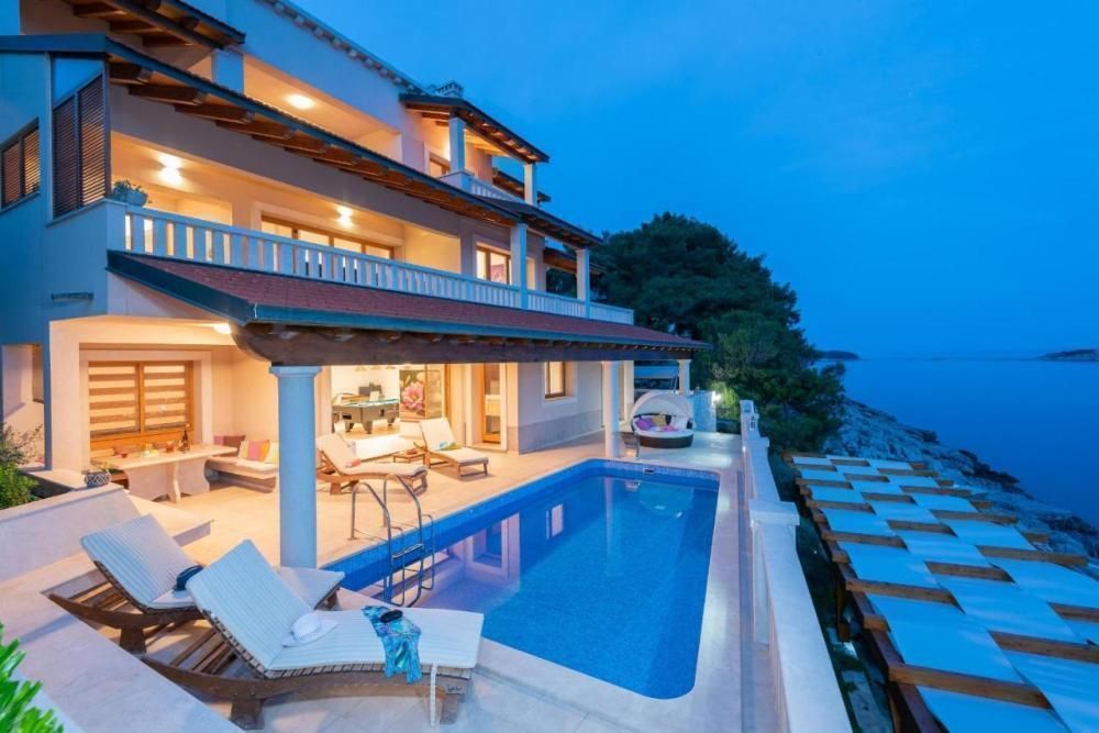 Villa on Korcula island, Croatia, 330 m² - picture 1