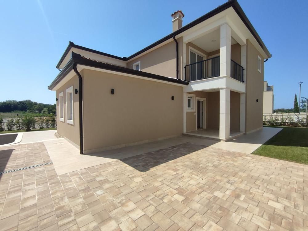 Villa in Umag, Kroatien, 250 m² - Foto 1