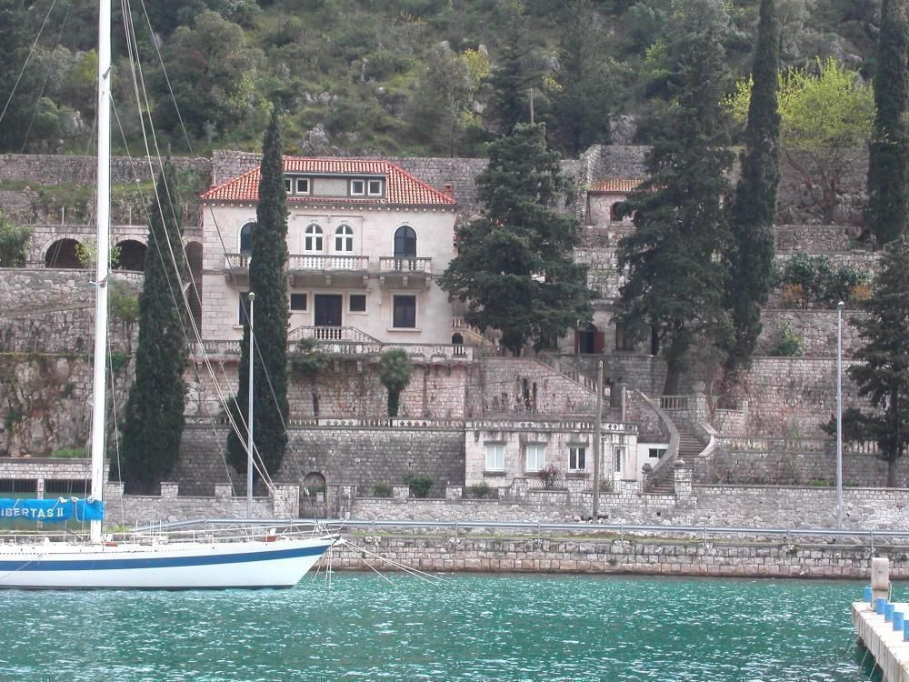 Villa in Dubrovnik, Croatia, 356 m² - picture 1