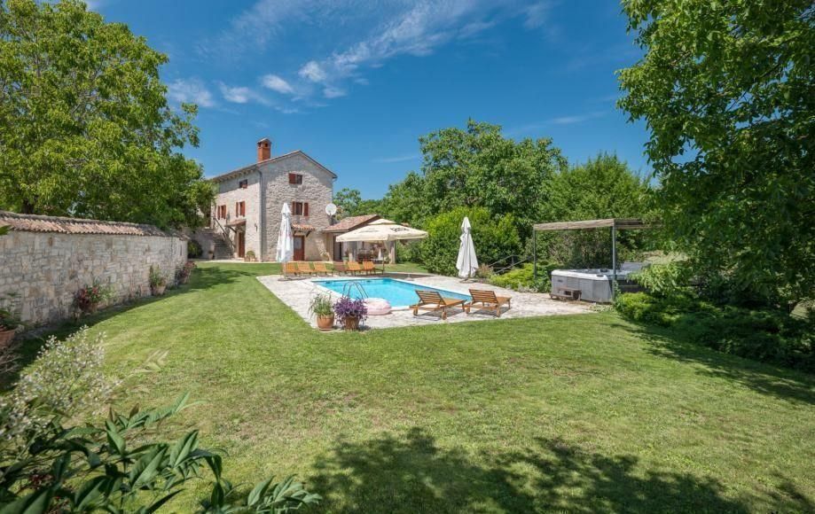 Villa in Porec, Croatia, 193 m² - picture 1