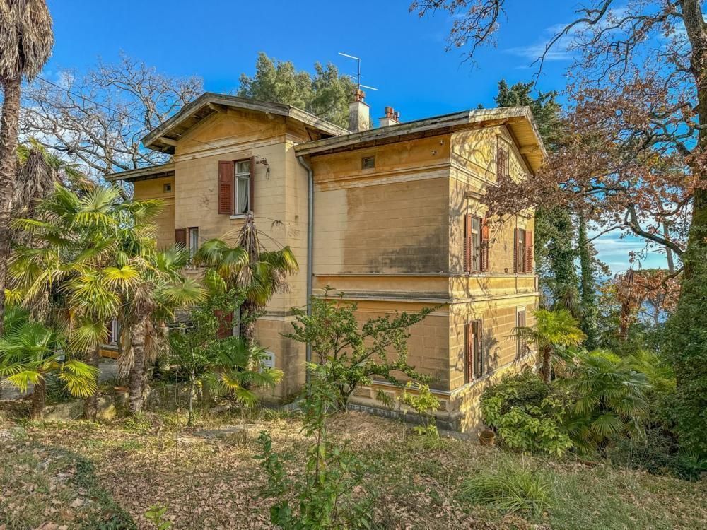 Villa in Opatija, Croatia, 484 m² - picture 1