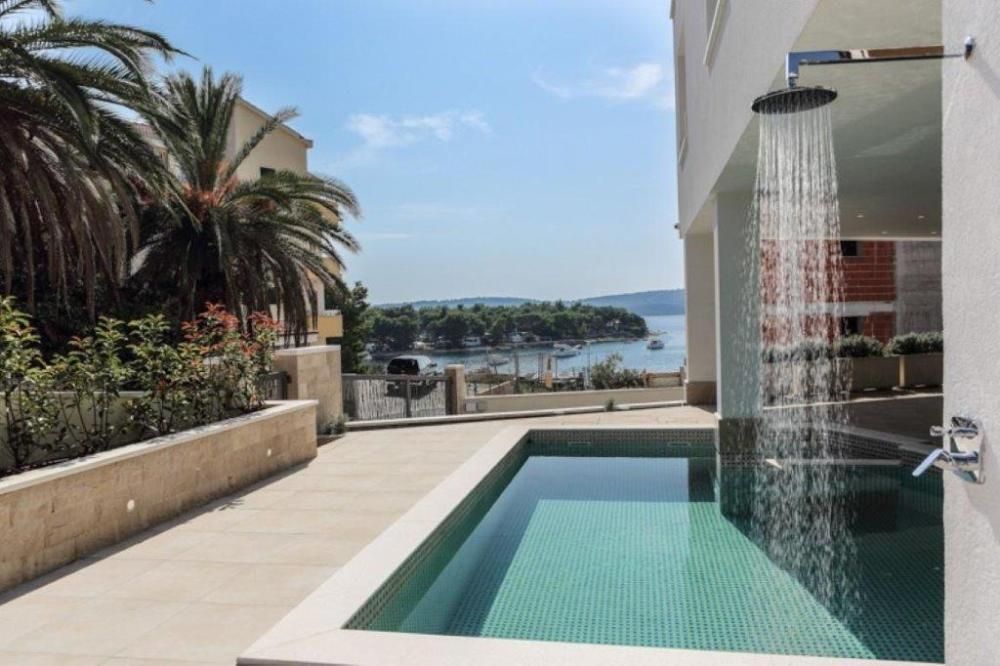 Villa on Ciovo, Croatia, 363 m² - picture 1