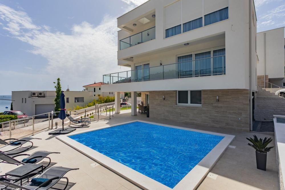 Villa in Rogoznica, Croatia, 210 m² - picture 1