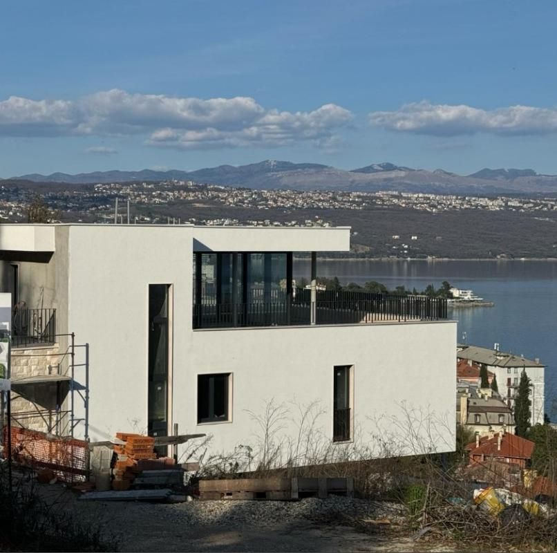 Villa in Opatija, Kroatien, 300 m² - Foto 1