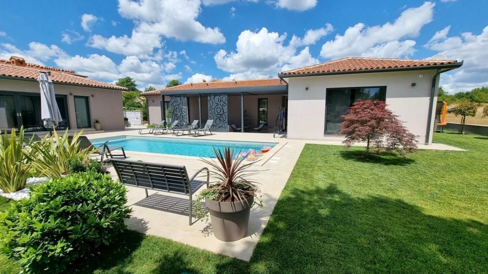 Villa in Labin, Croatia, 212 m² - picture 1