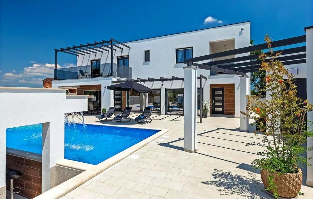 Villa Marčana, Croatie, 280 m² - image 1