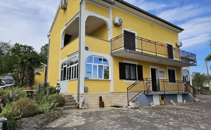 Hotel en Malinska-Dubašnica, Croacia, 275 m² - imagen 1