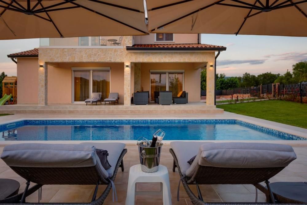 Villa in Labin, Kroatien, 150 m² - Foto 1