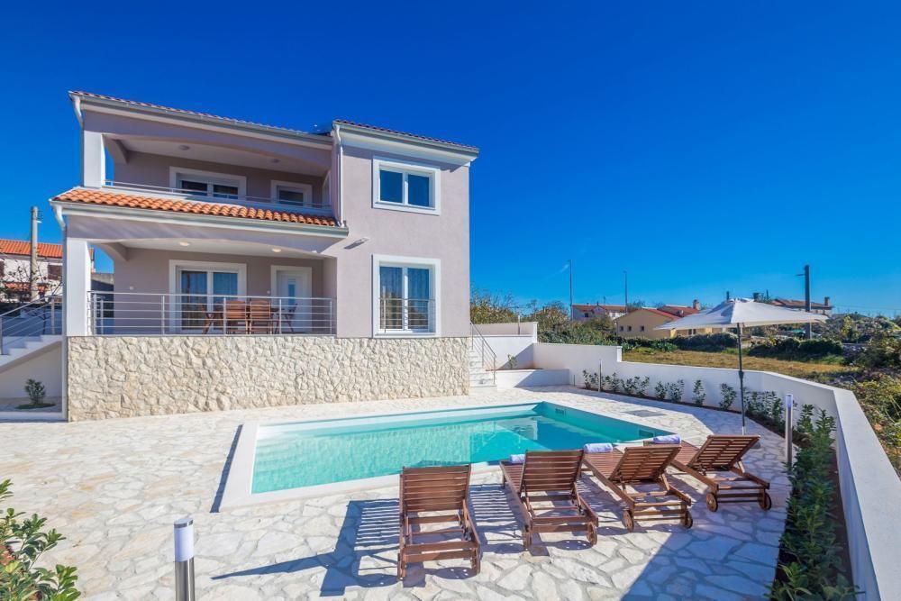 Villa on Krk, Croatia, 170 m² - picture 1
