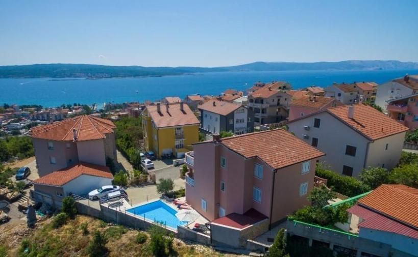 Villa à Crikvenica, Croatie, 440 m² - image 1