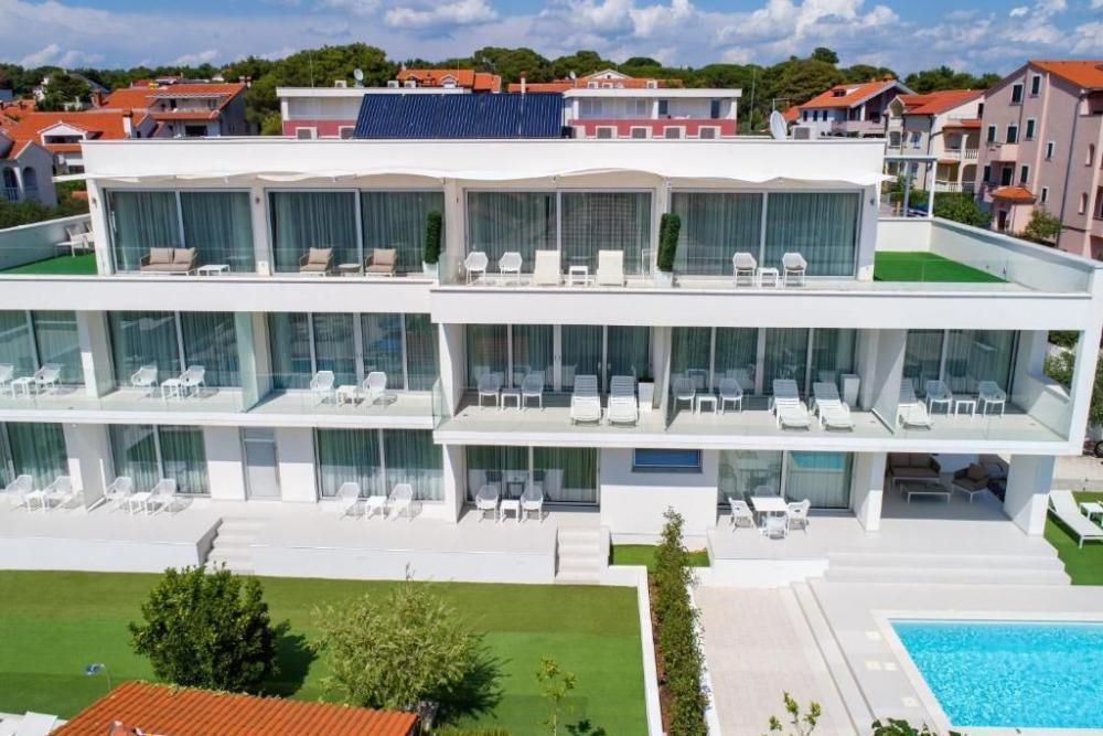 Hôtel à Zadar, Croatie, 1 299 m² - image 1