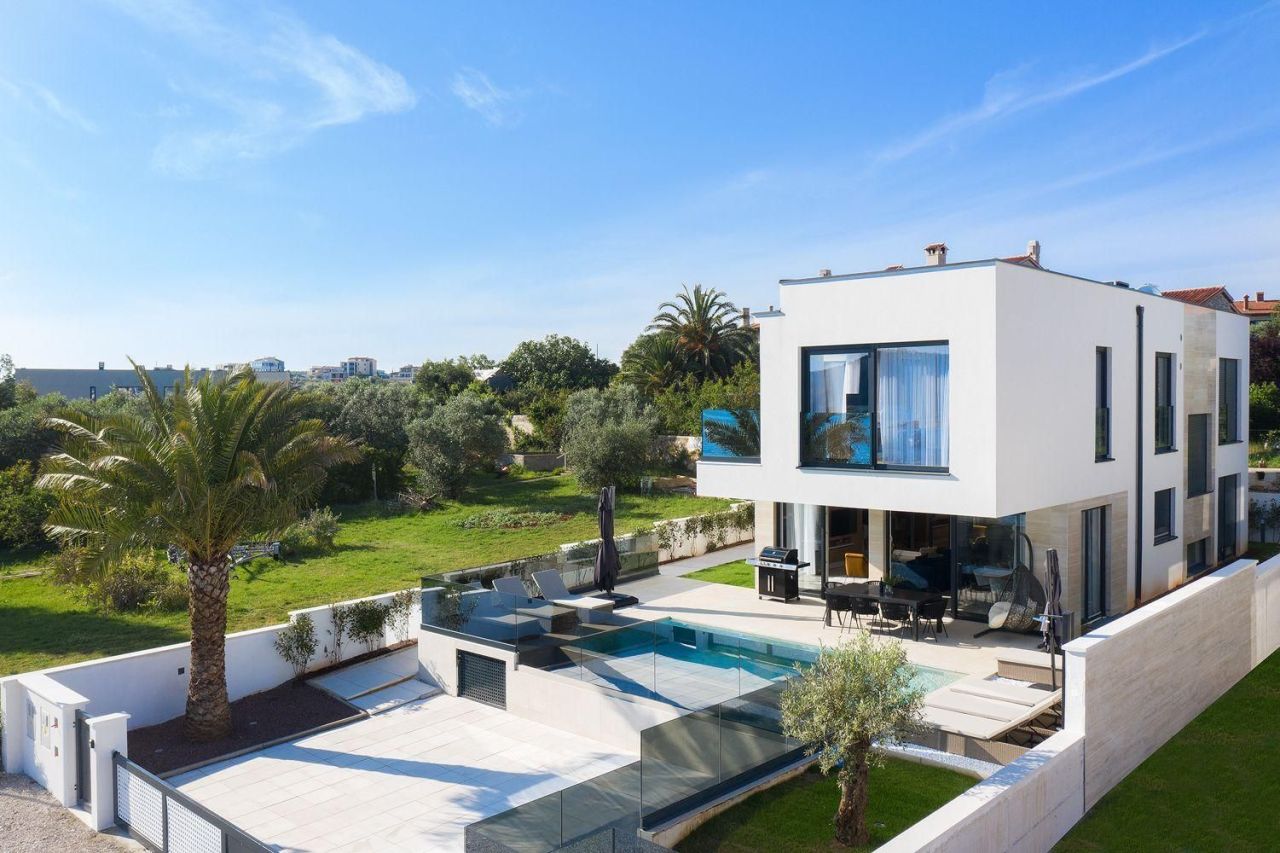 Villa en Medulin, Croacia, 340 m² - imagen 1