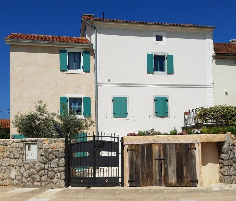 Villa à Malinska-Dubašnica, Croatie, 155 m² - image 1