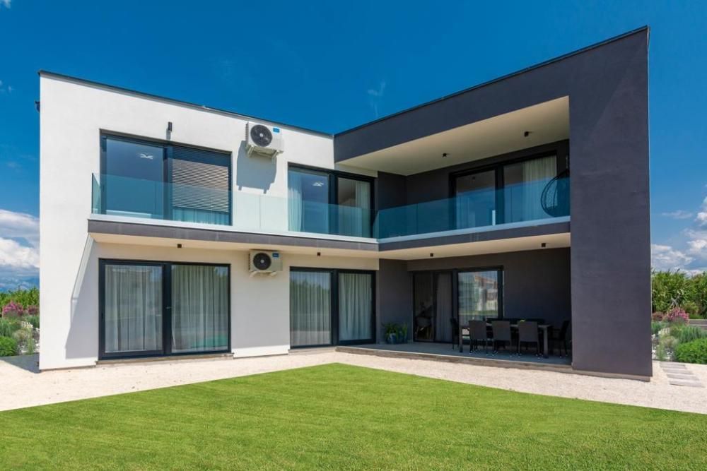 Villa in Privlaka, Croatia, 202 m² - picture 1
