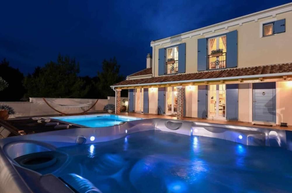 Villa à Zadar, Croatie, 180 m² - image 1