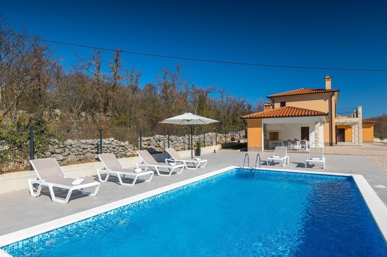 Villa Rabac, Labin, Croacia, 208 m² - imagen 1