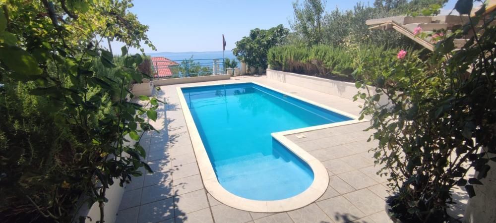 Villa en Podstrana, Croacia, 300 m² - imagen 1