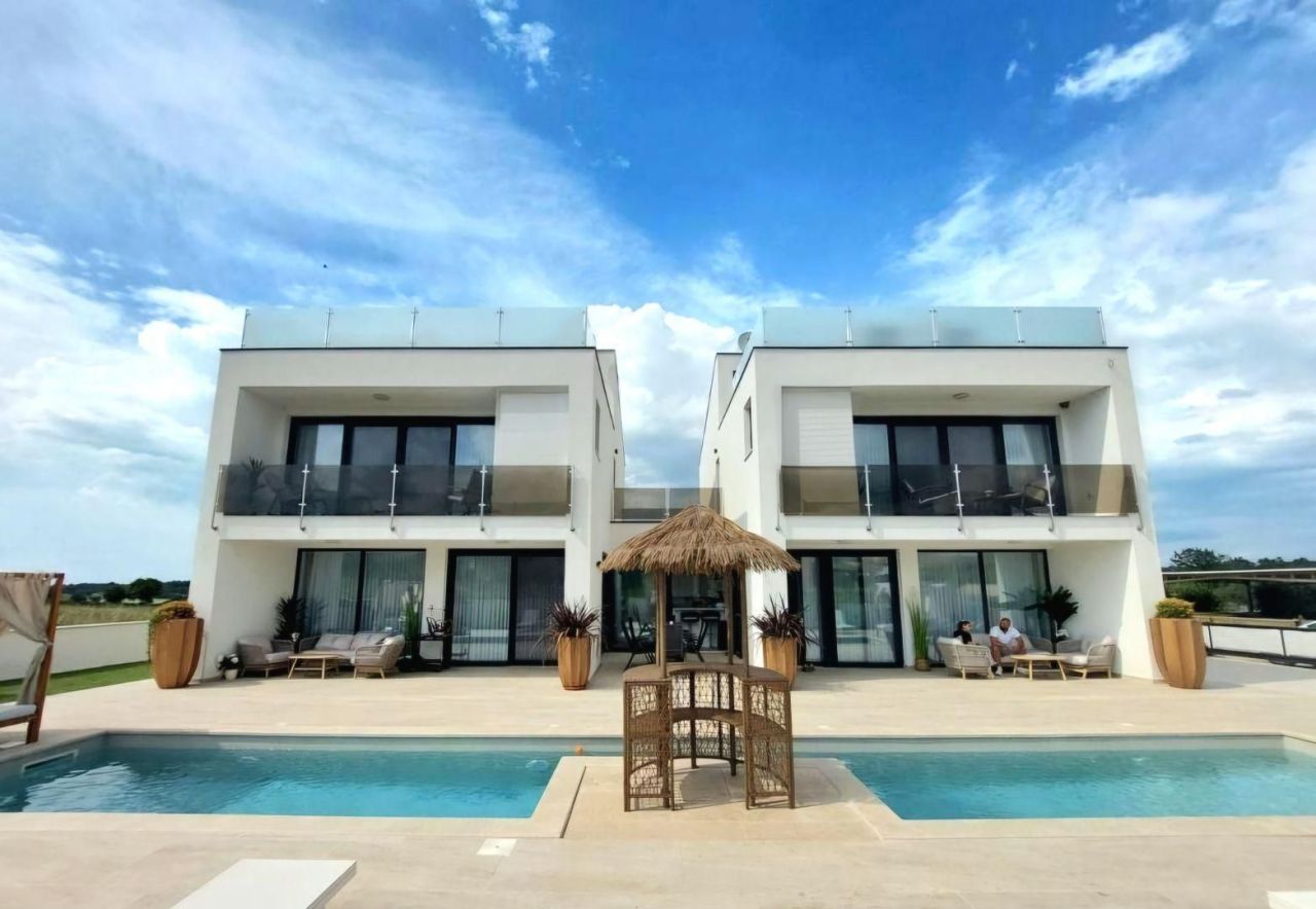 Villa in Poreč, Kroatien, 547 m² - Foto 1
