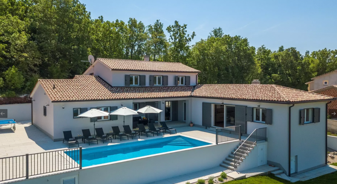 Villa in Labin, Croatia, 249 m² - picture 1