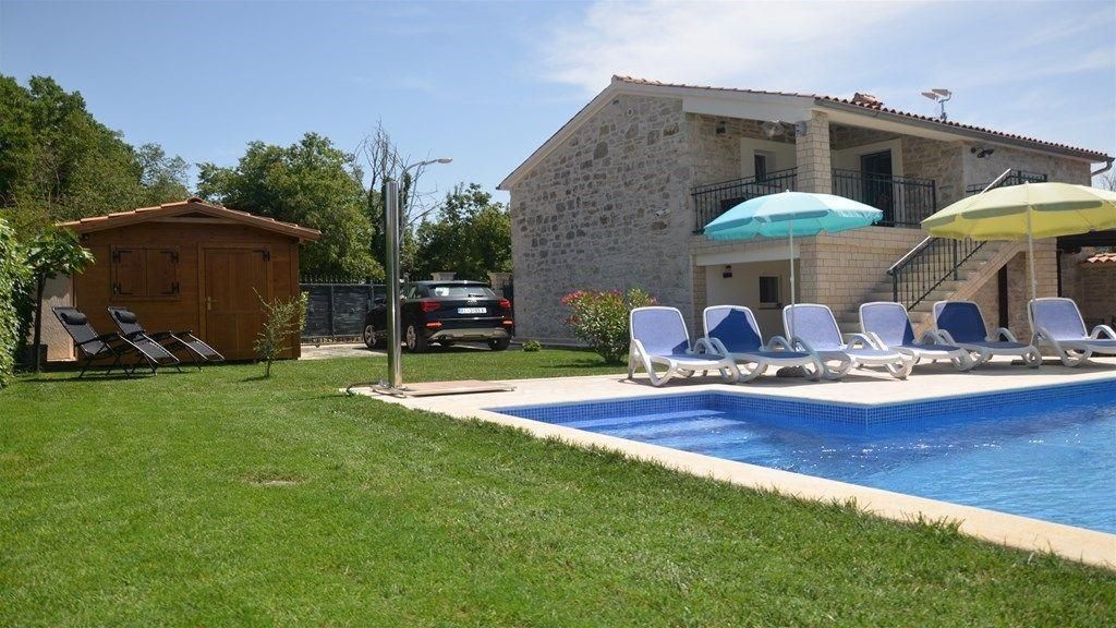 Villa à Poreč, Croatie, 165 m² - image 1