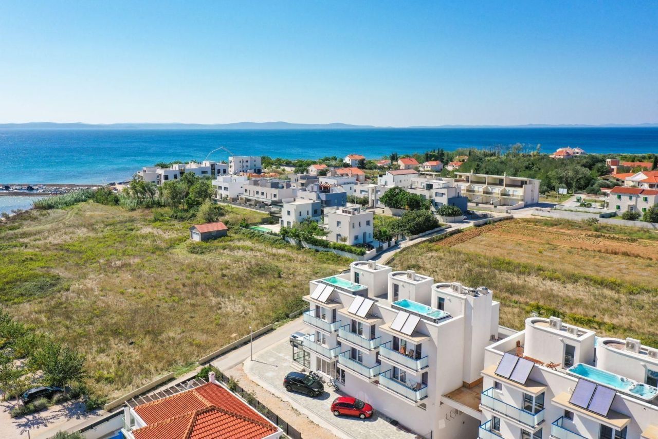 Villa en Privlaka, Croacia, 153 m² - imagen 1