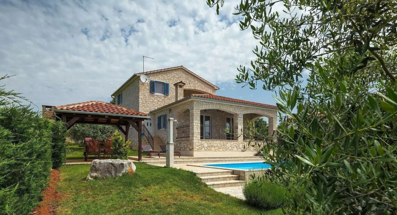 Villa Krančići, Kaštelir-Labinci, Croatie, 162 m² - image 1