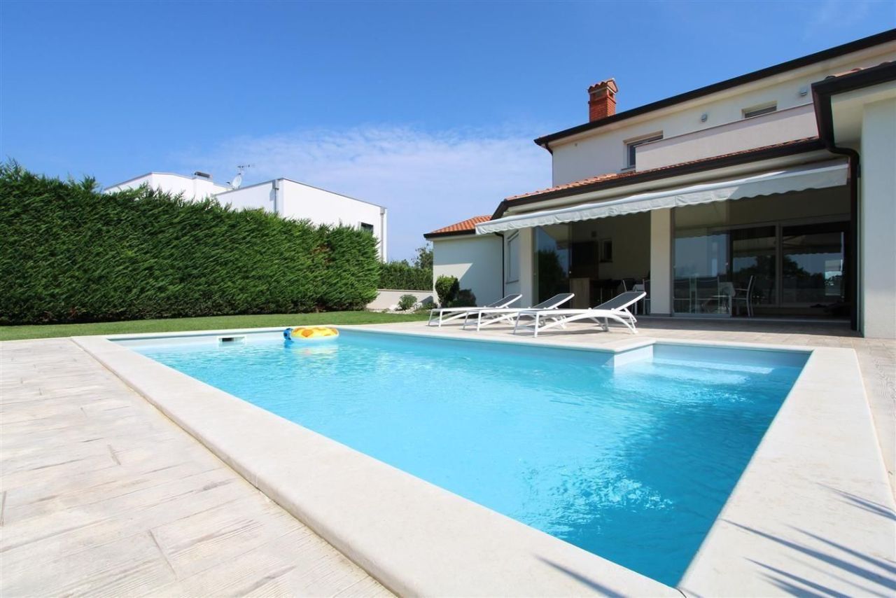 Villa à Poreč, Croatie, 352 m² - image 1