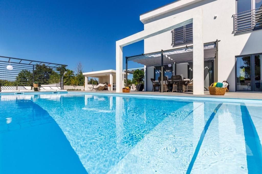 Villa Barat, Kanfanar, Croatie, 250 m² - image 1