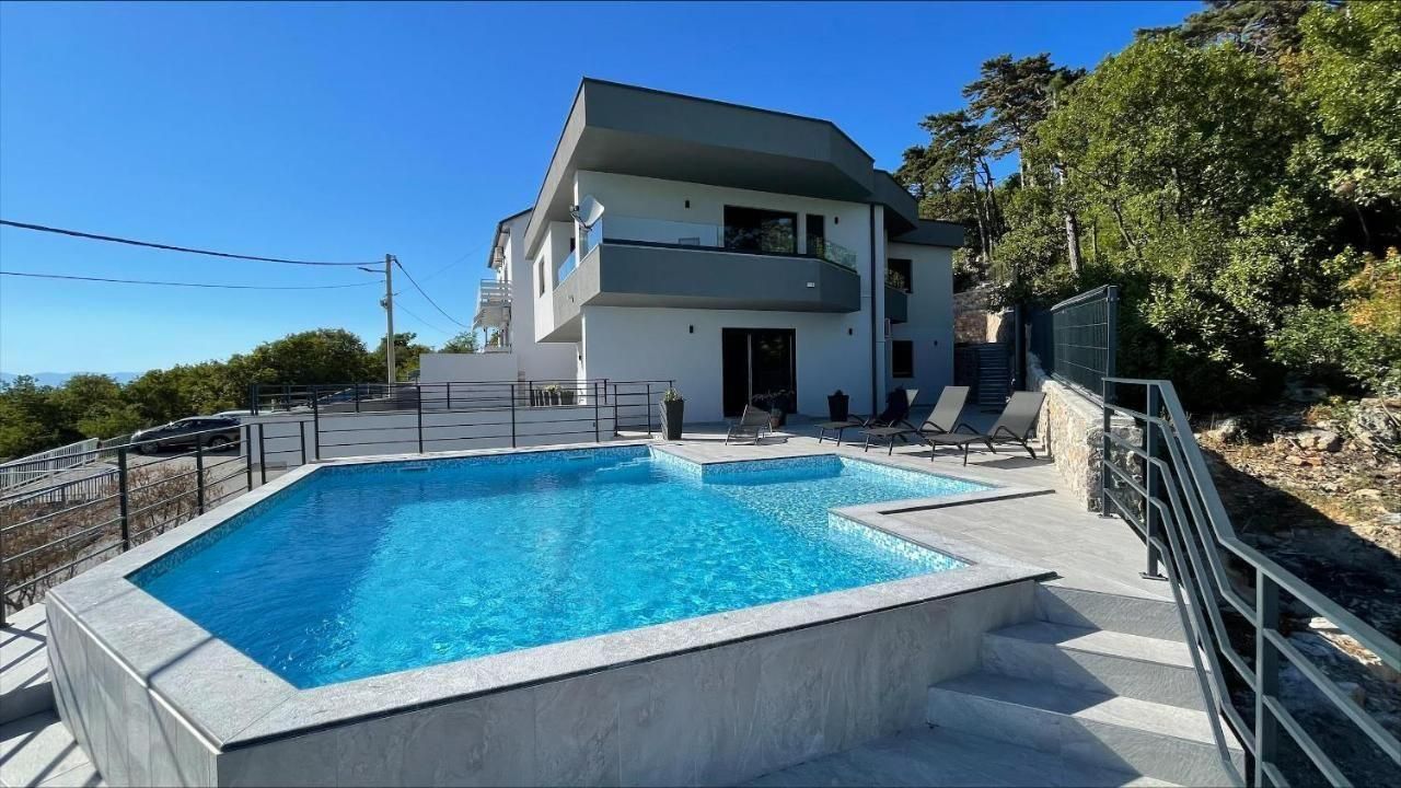 Villa en Crikvenica, Croacia, 198 m² - imagen 1
