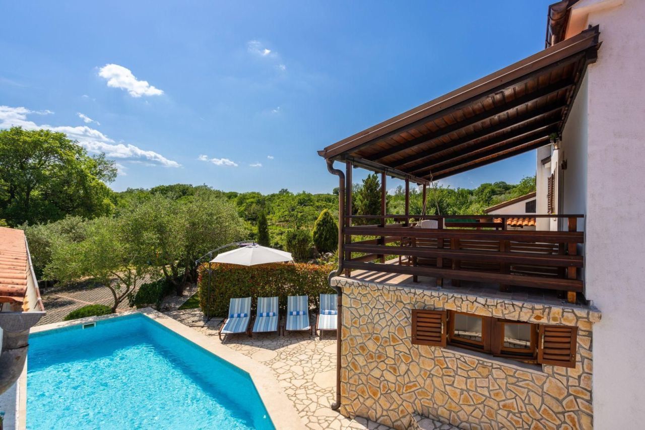 Villa in Vrbnik, Kroatien, 205 m² - Foto 1