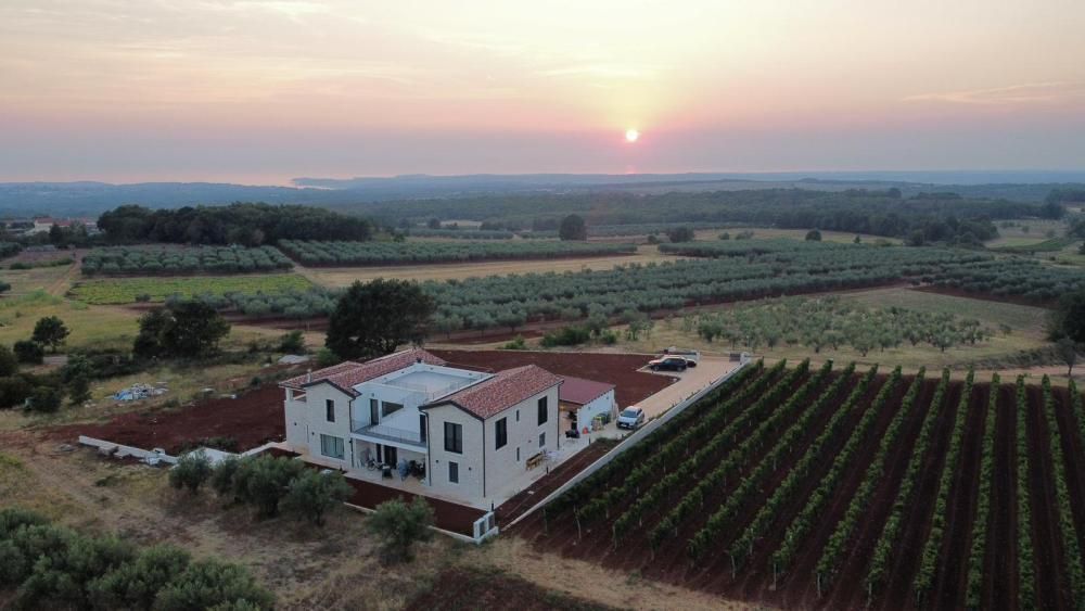 Villa Kastelir, Croatie, 500 m² - image 1