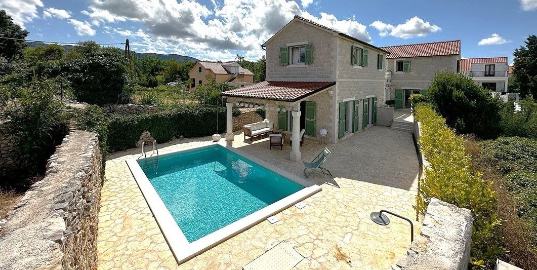 Villa Vrboska, Croacia, 463 m² - imagen 1