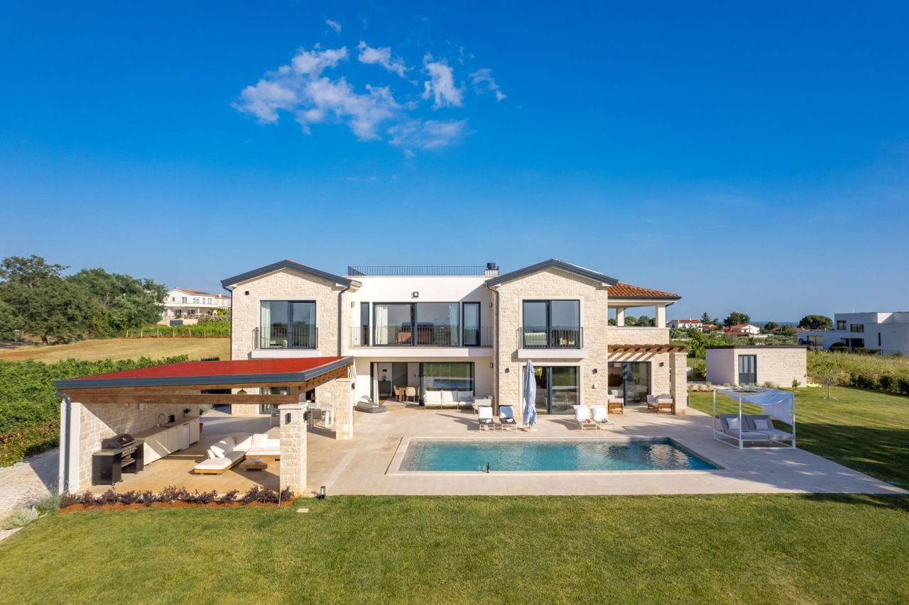 Villa in Poreč, Kroatien, 462 m² - Foto 1