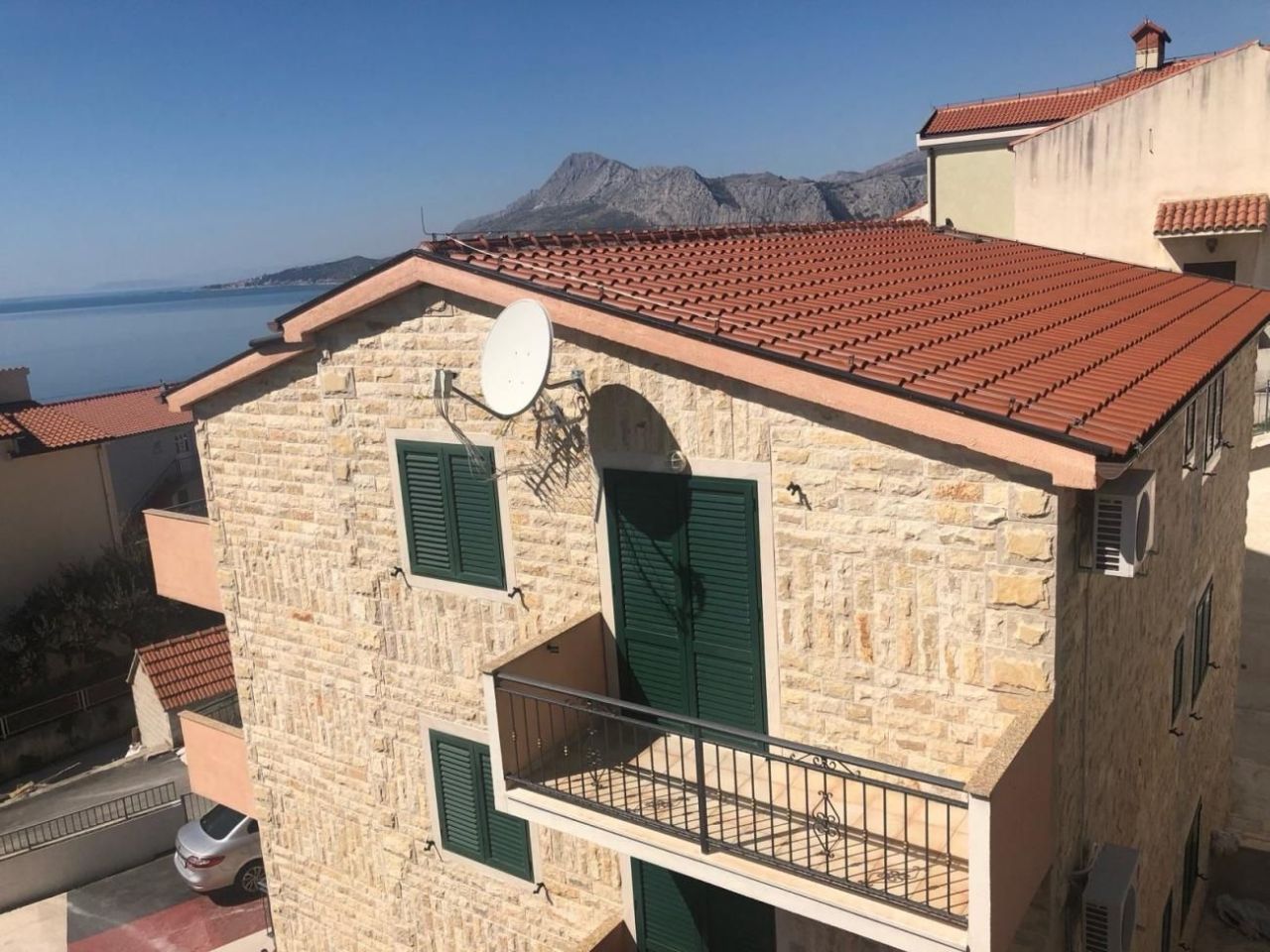 Hotel en Omis, Croacia, 374 m² - imagen 1
