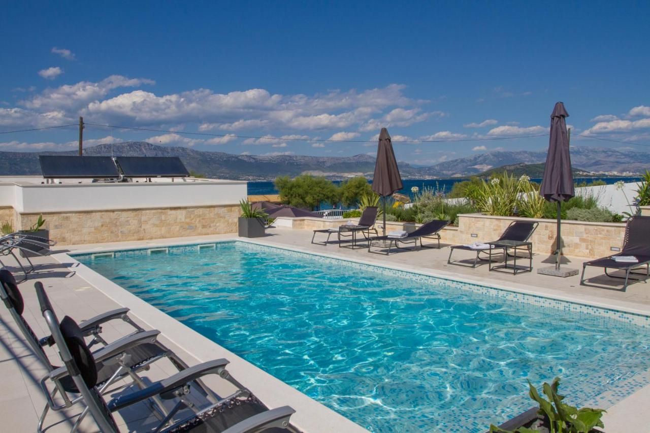 Villa in Ciovo, Kroatien, 197 m² - Foto 1