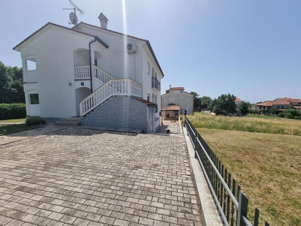 Hotel en Poreč, Croacia, 360 m² - imagen 2