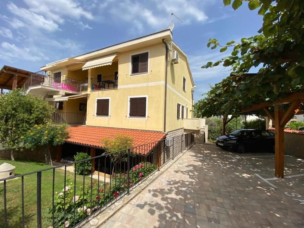 Hotel in Medulin, Croatia, 450 m² - picture 2